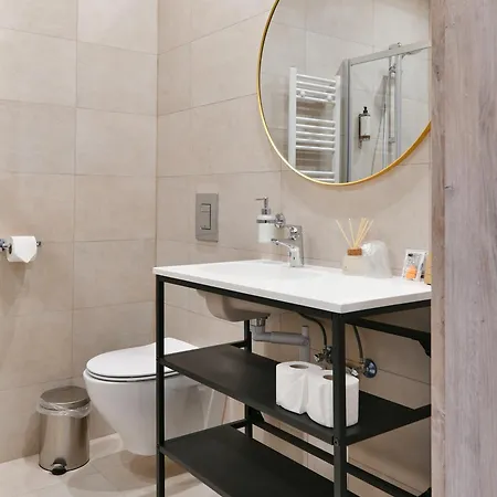 Oysters & Bubbles Gastro Rynek Square Lejlighedshotel Poznań