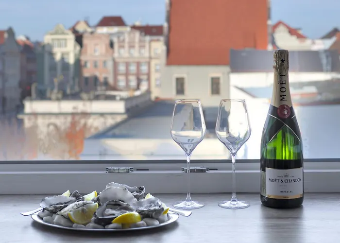 Oysters&bubbles Gastro Rynek Square Aparthotel