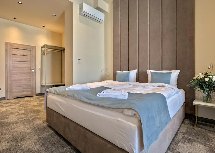 Oysters&bubbles Gastro Rynek Square Aparthotel