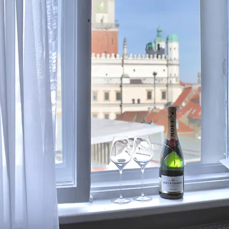 Ξενοδοχείο με διαμερίσματα Oysters & Bubbles Gastro Rynek Square Πόζναν
