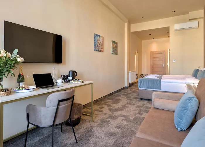 Oysters & Bubbles Gastro Rynek Square 3*