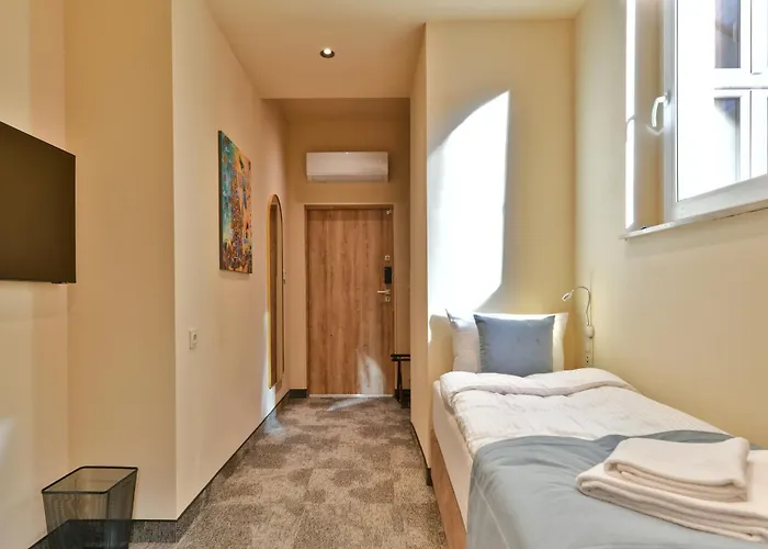 Oysters & Bubbles Gastro Rynek Square