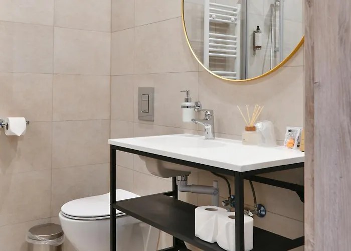 Oysters & Bubbles Gastro Rynek Square Apartahotel Poznan