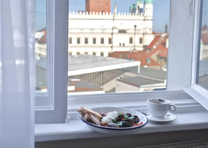 Oysters & Bubbles Gastro Rynek Square Poznan